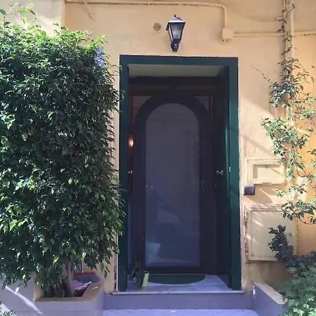 Jenniʻs Indipendent Tiny House *