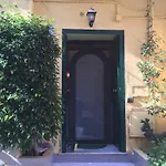 Jenniʻs Indipendent Tiny House *