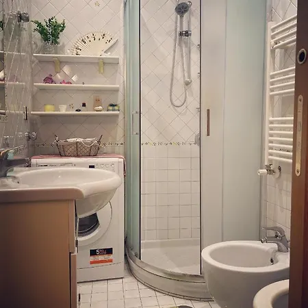 Jenniʻs Indipendent Tiny House *